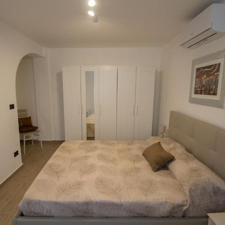 Appartamento A 90 Metri Dal Mare Varazze Exterior foto
